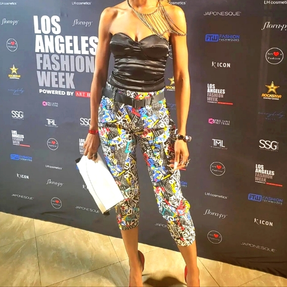 Graffiti jogger pants w/ belt - Picture 9 of 9